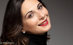 raina-2_250x154_crop_478b24840a