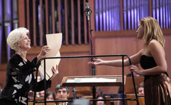 raina-nona-krum-stoev_250x154_crop_478b24840a