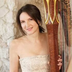 suzana-klincharova-fb-en-suzanna-klintcharova-master-class-at-new-bulgarian-university_280x280_crop_478b24840a