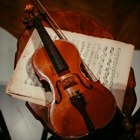 clasicheska-muzika-unsplash_280x280_crop_478b24840a