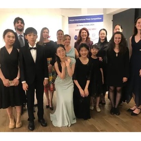 moiz-2024-classicfm-bg_280x280_crop_478b24840a