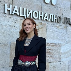 simona-petrova-mona-fb-simona-petrova-mona_280x280_crop_478b24840a