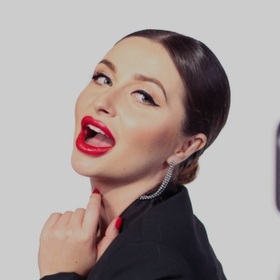 019-maria-dimova-highlight-singing-com_280x280_crop_478b24840a