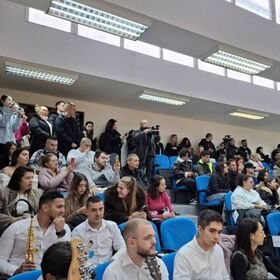 015-bnr_280x280_crop_478b24840a