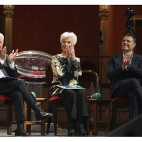 raina-kabaivanska-giuria-voci-in-barcaccia-feat-musicalnews_280x280_crop_478b24840a