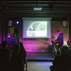 dsc-0811_280x280_crop_478b24840a