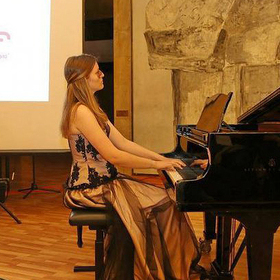 photo-7_280x280_crop_478b24840a