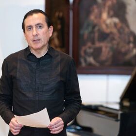 laneglov1_280x280_crop_478b24840a