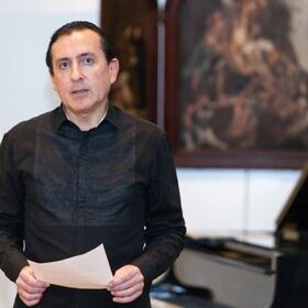 laneglov1_280x280_crop_478b24840a