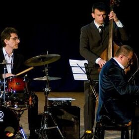 angel-zaberski_280x280_crop_478b24840a