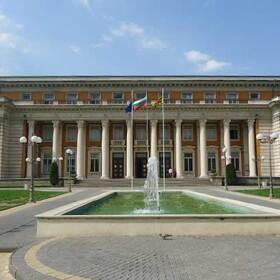 pernik-dvor-na-cult-perniktoday-net_280x280_crop_478b24840a