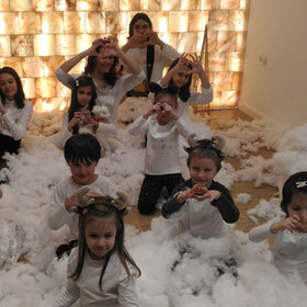 svetla-ivanova-s-deca_280x280_crop_478b24840a