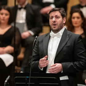 raina-andrea-kare-rolando-andrea-guerzoni_280x280_crop_478b24840a