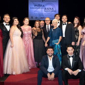 raina-master-class_280x280_crop_478b24840a