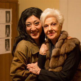 raina-2_280x280_crop_478b24840a