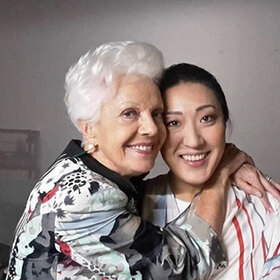 raina_280x280_crop_478b24840a