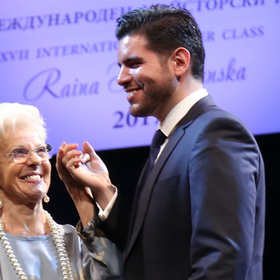 raina_280x280_crop_478b24840a