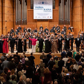 raina-1_280x280_crop_478b24840a