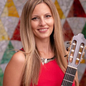 bojana-pavlova-kitara-rousse-info_280x280_crop_478b24840a