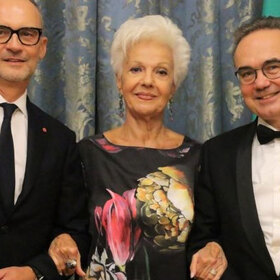 raina-tekev-kafene-bg_280x280_crop_478b24840a