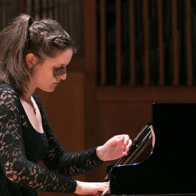 maria-desislava1_280x280_crop_478b24840a