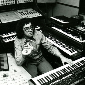 s-imo_280x280_crop_478b24840a