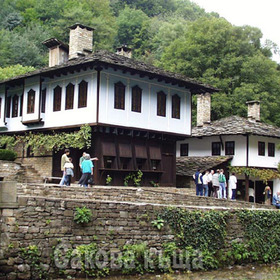 etur_280x280_crop_478b24840a