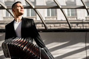 arjentinski-bandoneon_300x200_crop_478b24840a