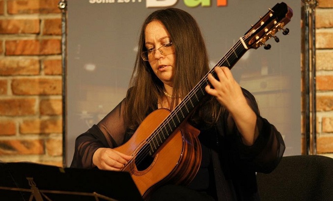 milena-maneva-vulcheva-plevenguitarfestival-com_678x410_crop_478b24840a