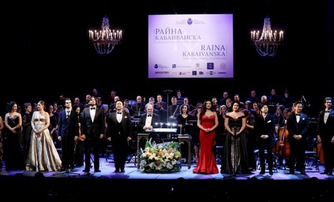 galakoncert2-okt-2024-raina-kabaivanska-f-nikola-uzunov_678x410_crop_478b24840a