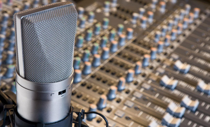 microphone-bnr_678x410_crop_478b24840a