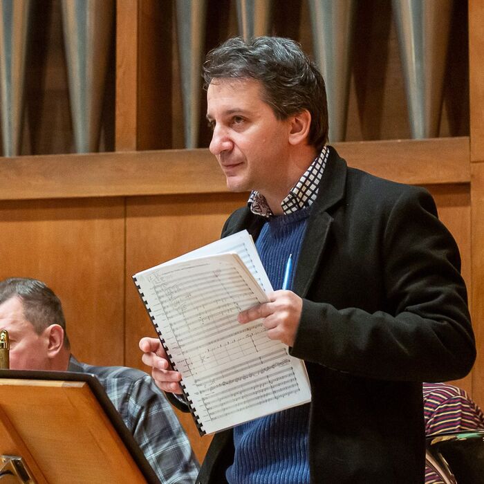 minko-lambov-fb_700x700_crop_478b24840a