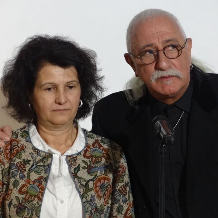 etien-levi-i-milena-shushuluva-rossiros-blog-bg_700x700_crop_478b24840a