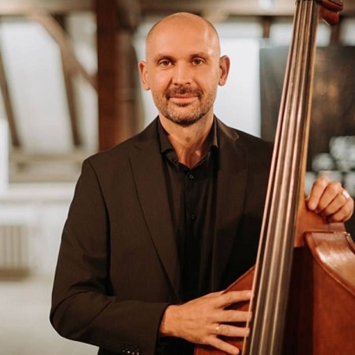 fb-vasil-hajigrudev_700x700_crop_478b24840a