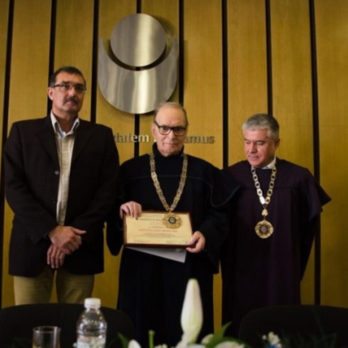 enio-morikone-universitetski-dnevnik_700x700_crop_478b24840a