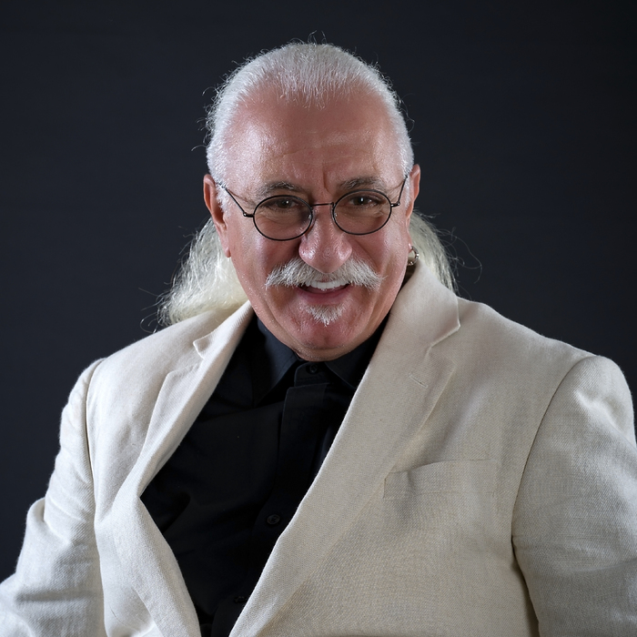 dsc08317_700x700_crop_478b24840a