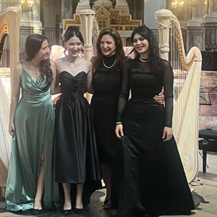 1-copy_700x700_crop_478b24840a