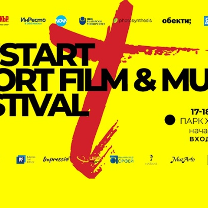 014-manager-bg_700x700_crop_478b24840a