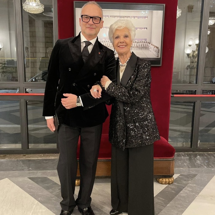 01-raina-kabaivanska-school_700x700_crop_478b24840a