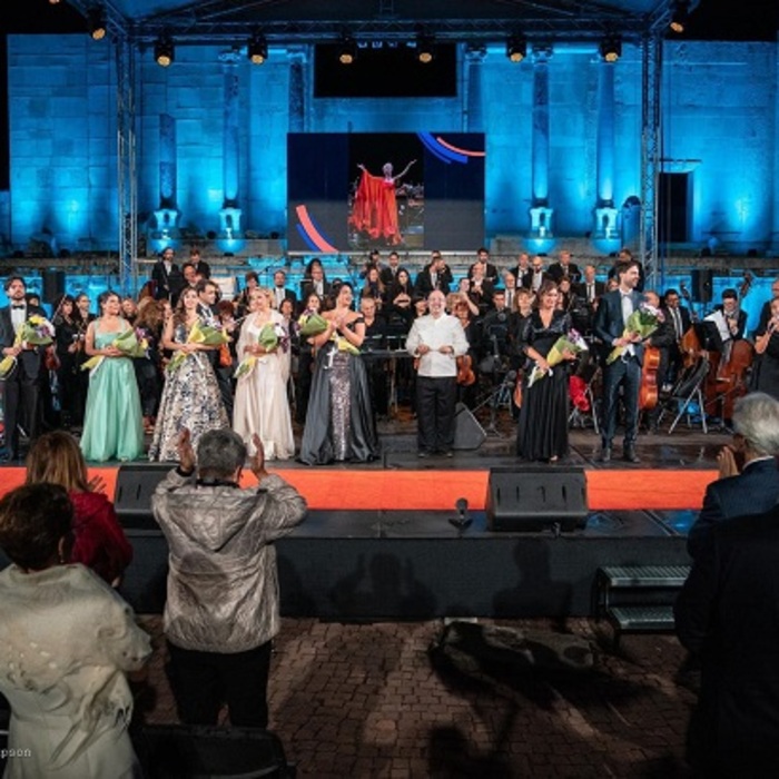 galakoncert-opera-open-f-aleksandar-bogdan-tompsun_700x700_crop_478b24840a