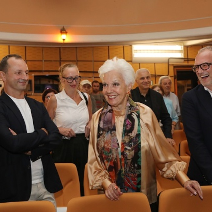 premiera-na-dok-film-raina-kabaivanska-f-krum-stoev_700x700_crop_478b24840a