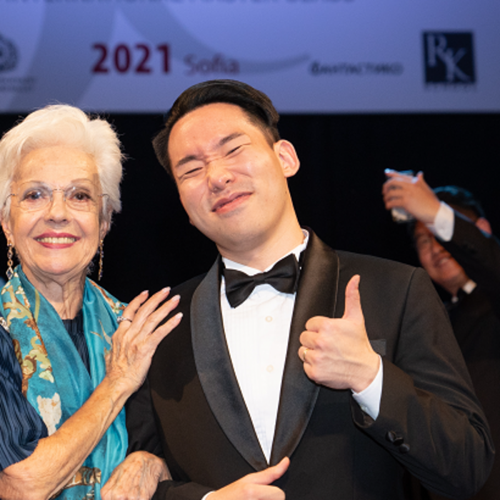 r-kabaivanska-s-he-kang-f-alexander-bogdan-tompsun_700x700_crop_478b24840a