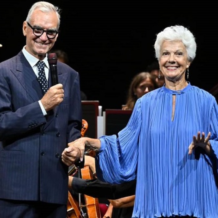 raina-kabaibanska-i-voci-verdiane-di-busseto-teatro-regio-di-parma_700x700_crop_478b24840a