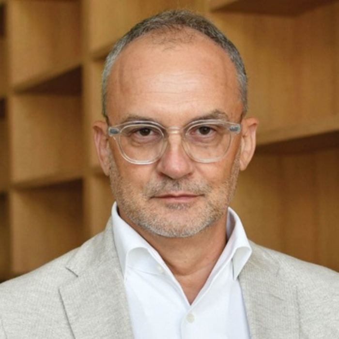 tekev-b-global_700x700_crop_478b24840a