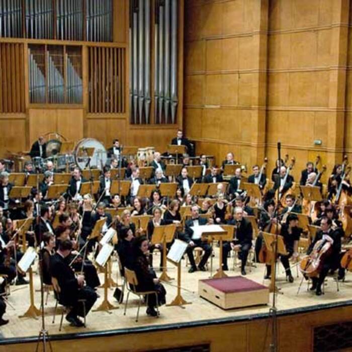 plamena-mangova-i-naiden-to_700x700_crop_478b24840a