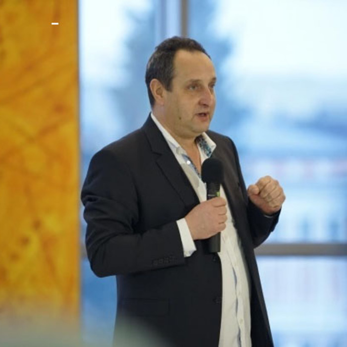 draganov_700x700_crop_478b24840a