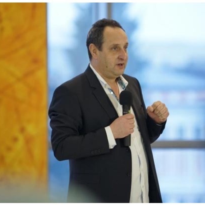 draganov_700x700_crop_478b24840a