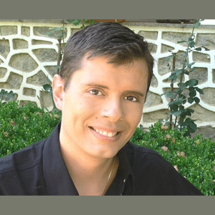 alexandur_700x700_crop_478b24840a