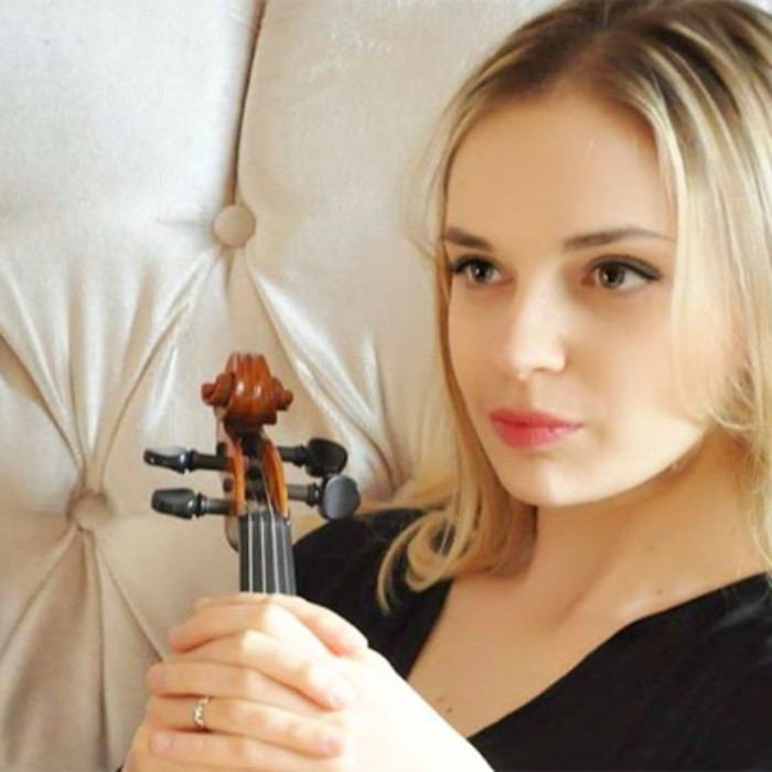 nejnata-strana-na-muzikata_700x700_crop_478b24840a