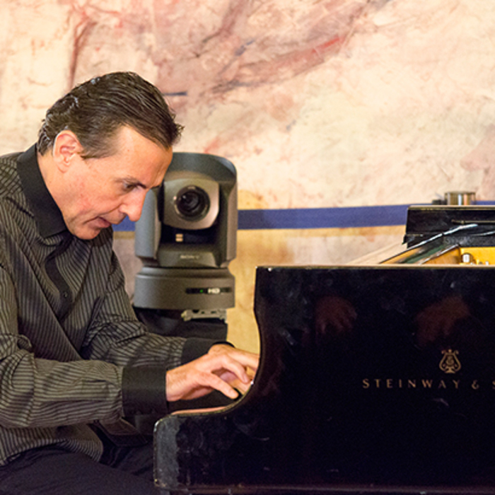 ludmil-angelov_700x700_crop_478b24840a